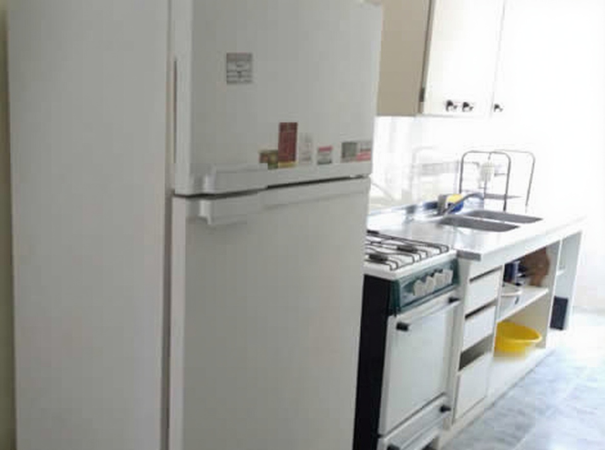 Dúplex con parque y parrilla a 2 cuadras del mar en Las Toninas miniatura 3