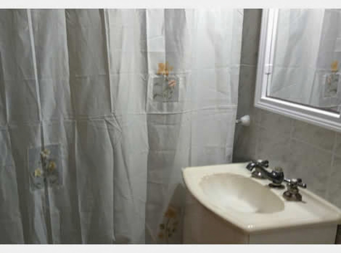 Dúplex con parque y parrilla a 2 cuadras del mar en Las Toninas miniatura 9