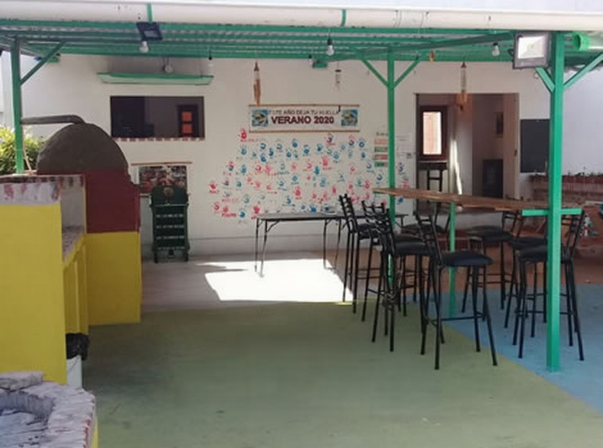 Dúplex con pileta y parrilla a 4 cuadras del mar en Santa Teresita miniatura 12