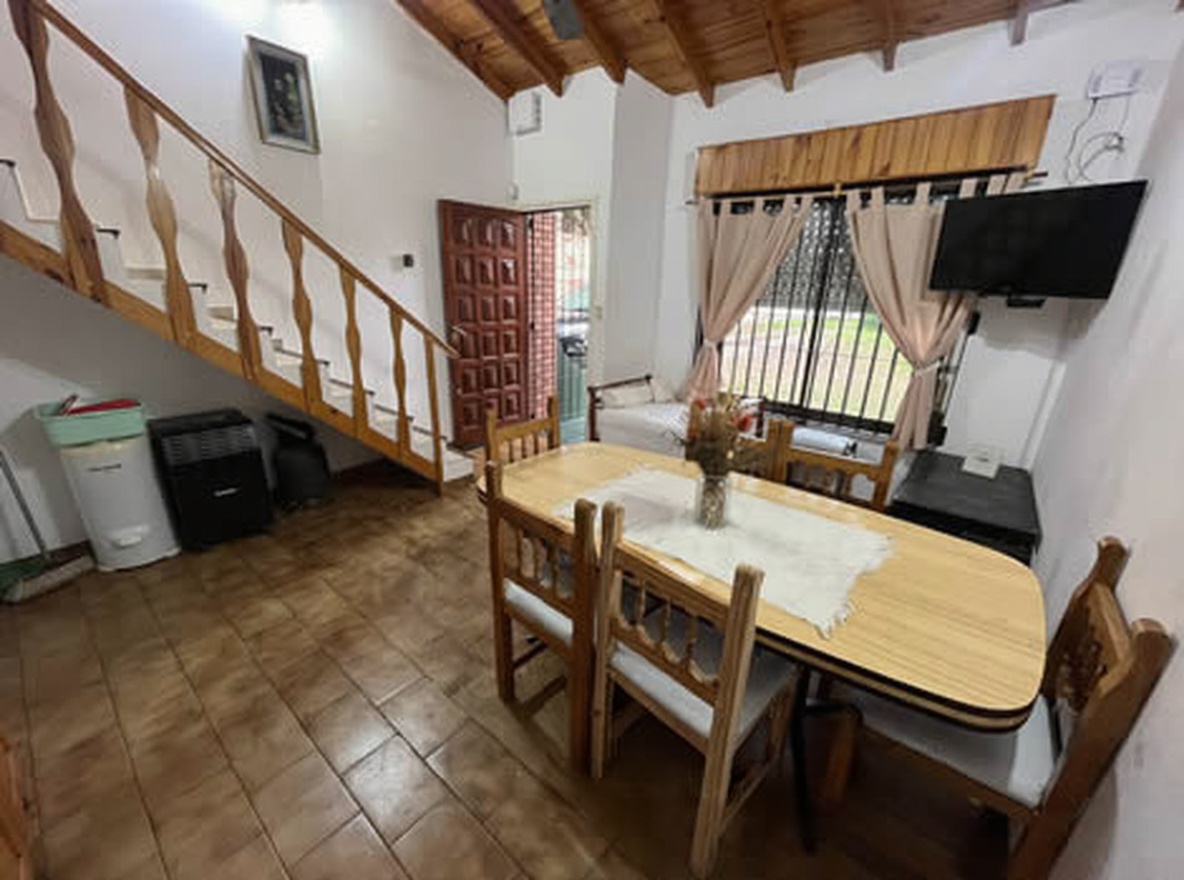 Dúplex con WiFi a 3 cuadras del mar en Santa Teresita miniatura 2