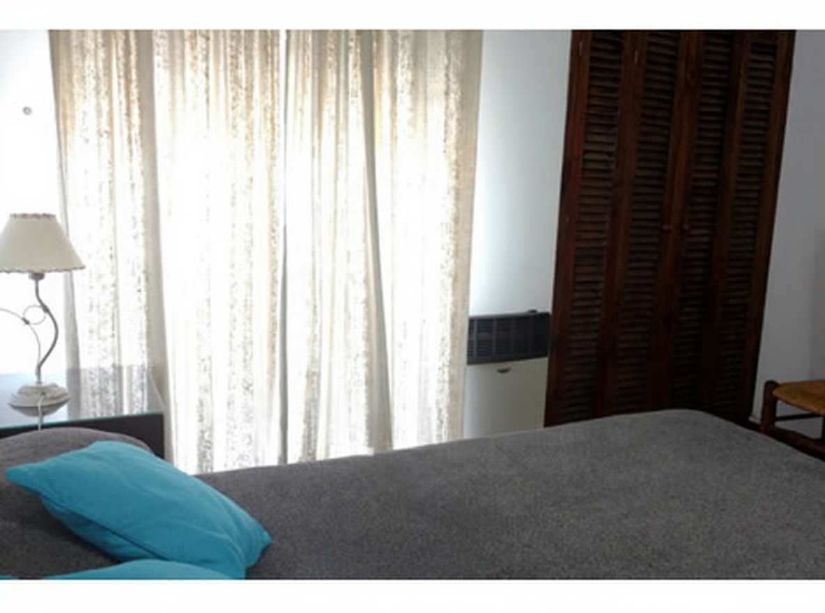 Dúplex con patio y parrilla a 4 cuadras del mar en Santa Teresita miniatura 9