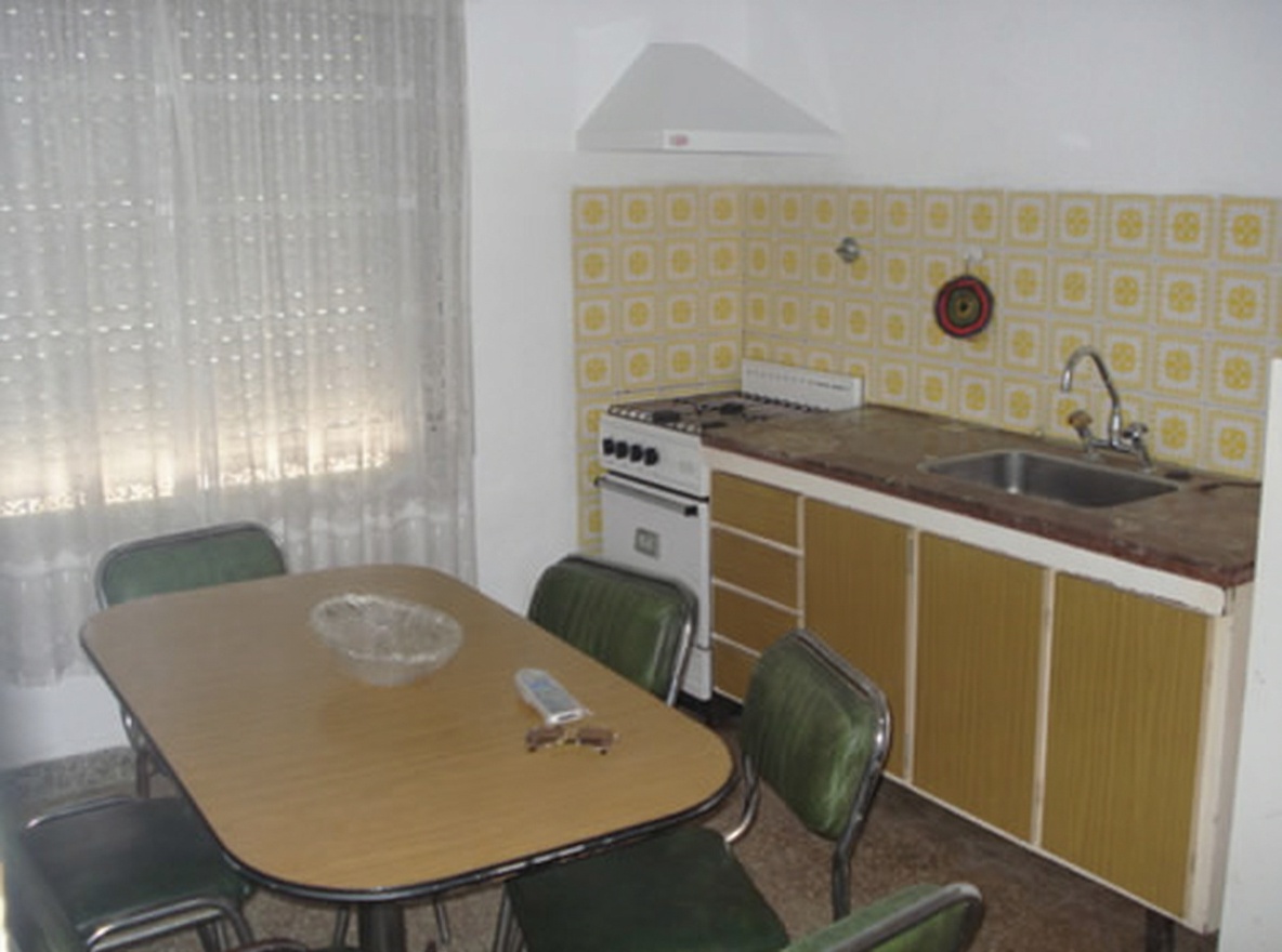 Dúplex con patio y parrilla en Santa Teresita miniatura 3