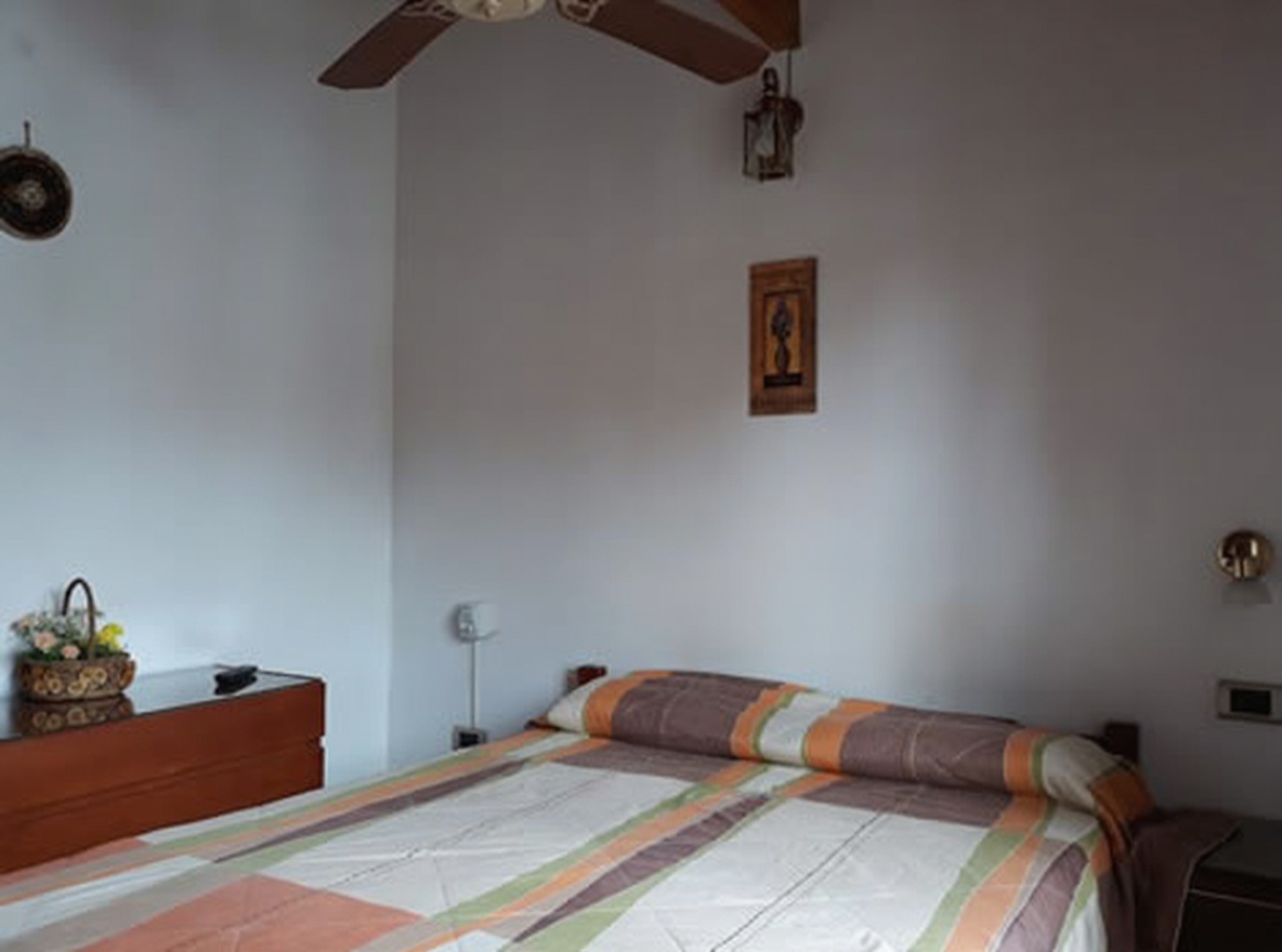 Dúplex con pileta y parrilla a 300 metros del mar en Mar del Tuyú miniatura 6