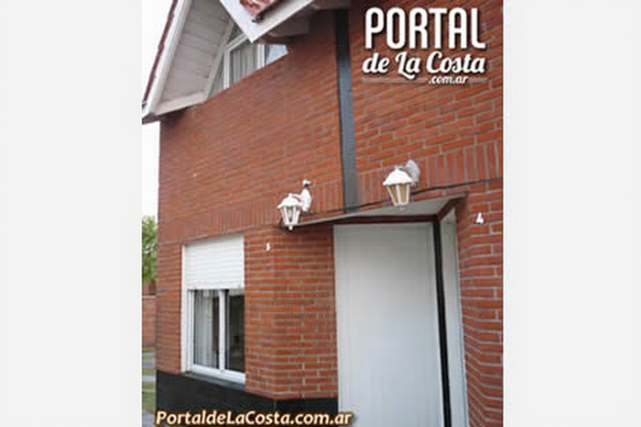 Dúplex con parque y parrilla a 300 metros del mar en Mar del Tuyú