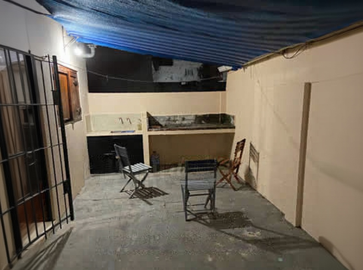 Dúplex con patio y parrilla a 120 metros del mar en Mar del Tuyú miniatura 9