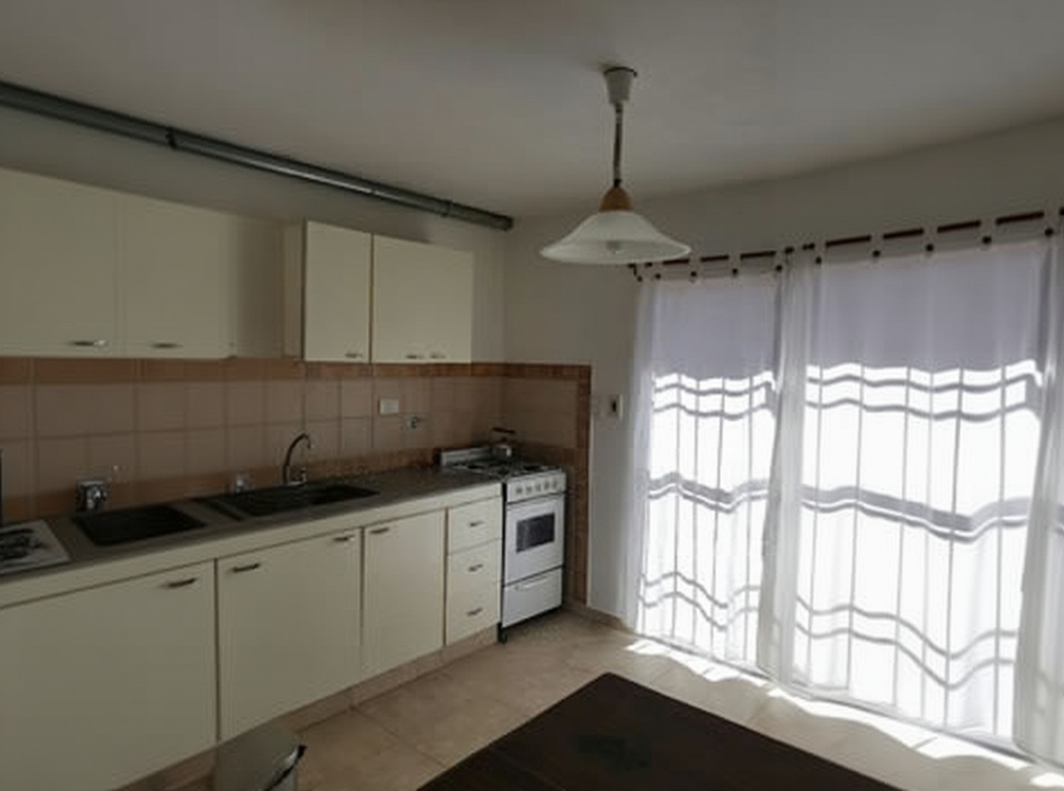 Dúplex con vista al mar frente al mar en Mar del Tuyú miniatura 4