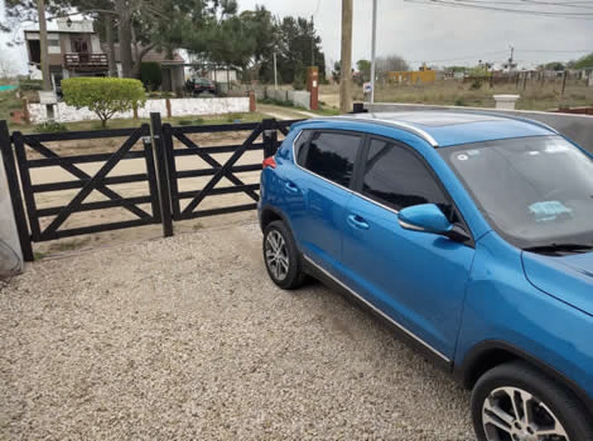 Dúplex de 3 dormitorios en Mar del Tuyú miniatura 2