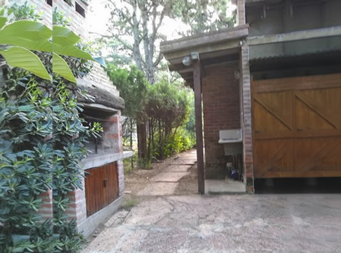 Dúplex con WiFi a 300 metros del mar en Costa del Este miniatura 10