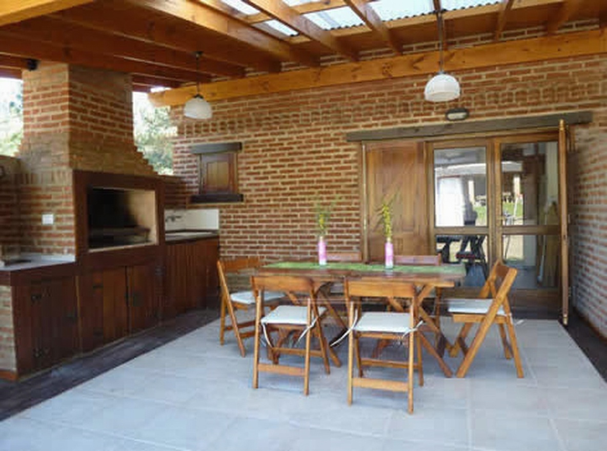 Dúplex con pileta y parque en Costa del Este