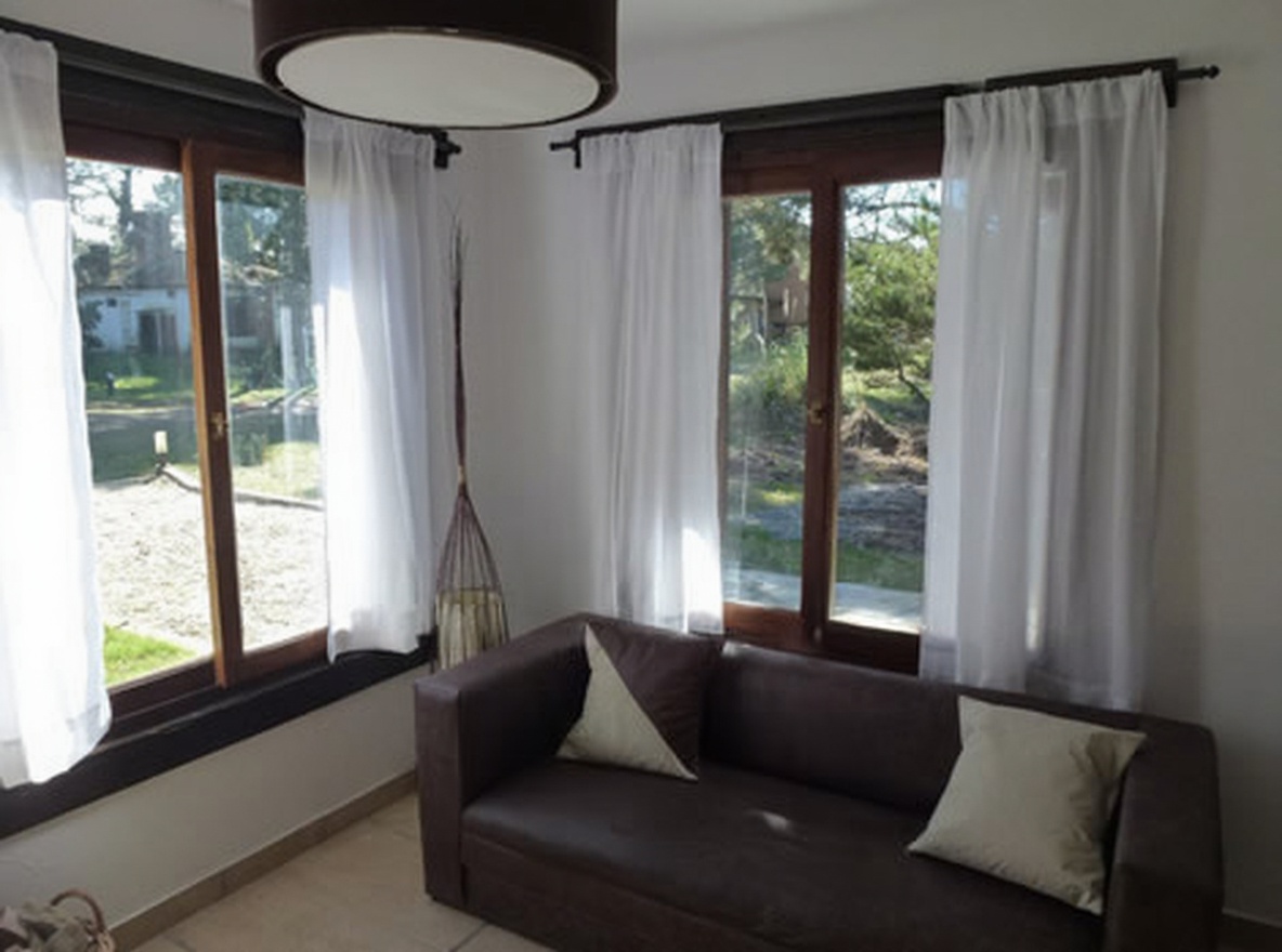 Dúplex con pileta y parque en Costa del Este miniatura 4