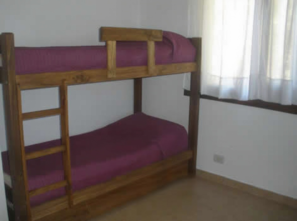 Dúplex con pileta y parque en Costa del Este miniatura 6