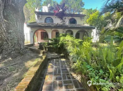 Dúplex con patio y parrilla en Costa del Este