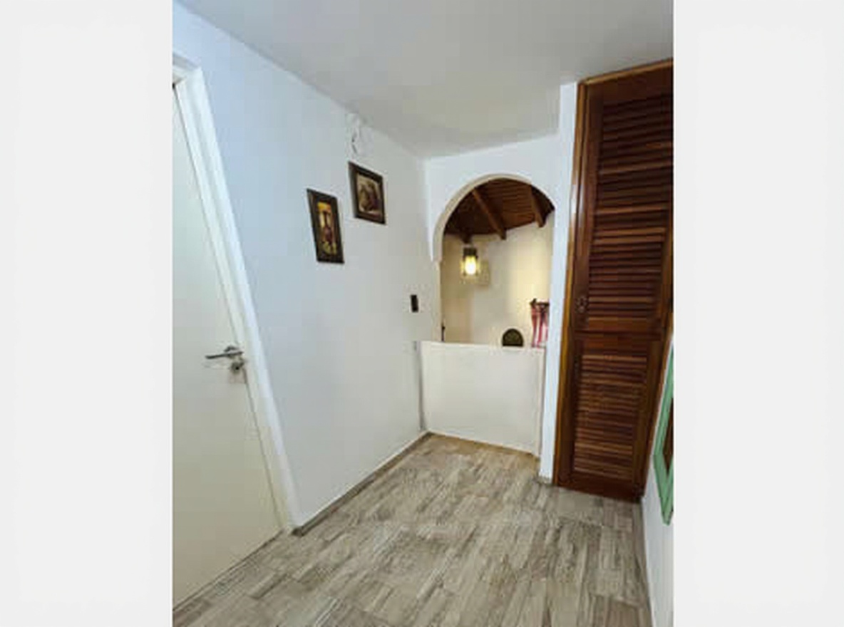 Dúplex con patio y parrilla en Costa del Este miniatura 5