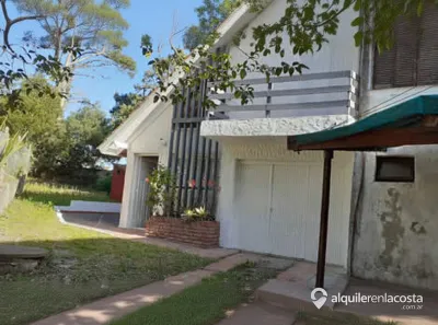 Dúplex con patio y parrilla en zona tranquila de Villa Gesell