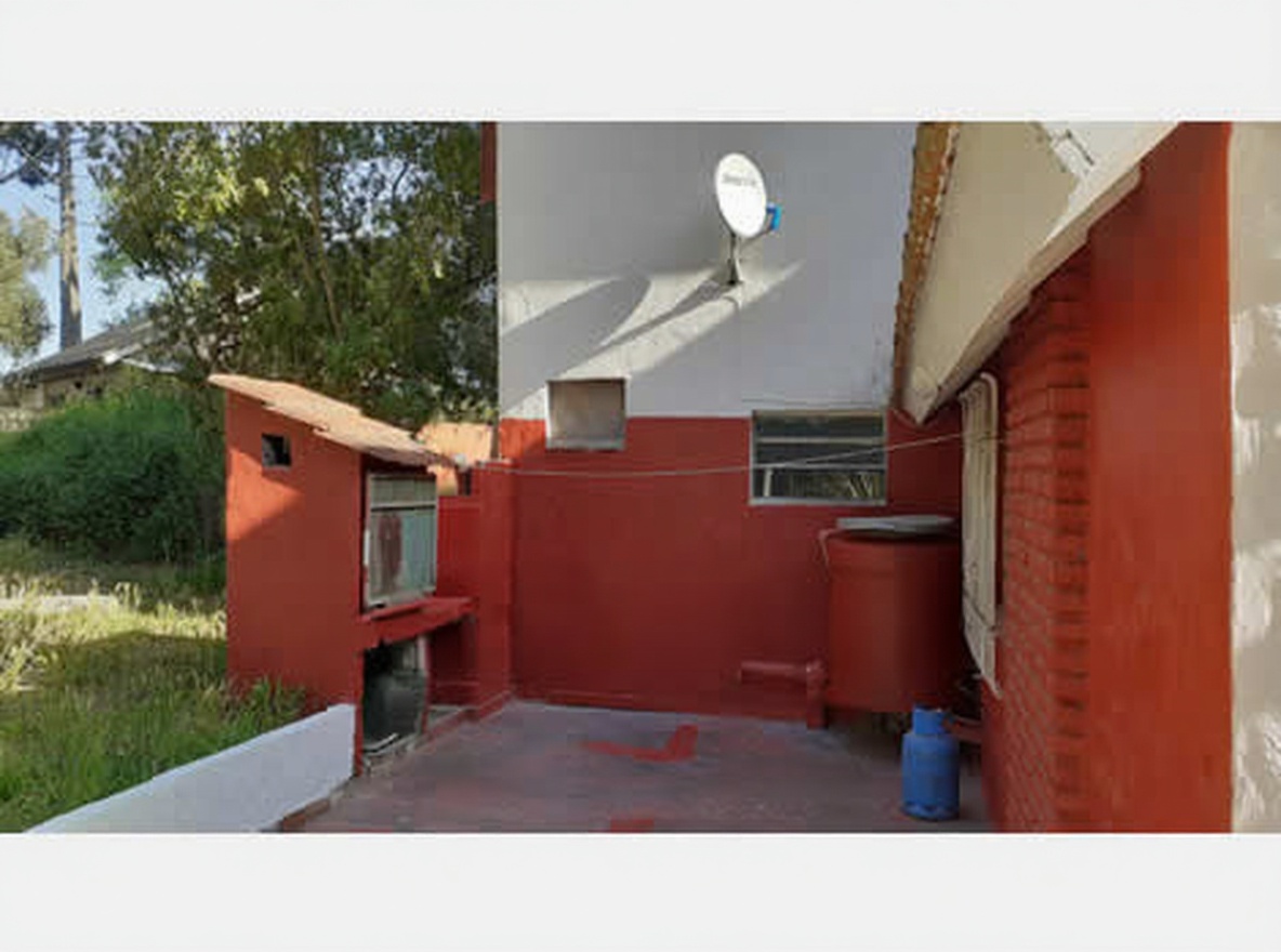 Dúplex con patio y parrilla en zona tranquila de Villa Gesell miniatura 8