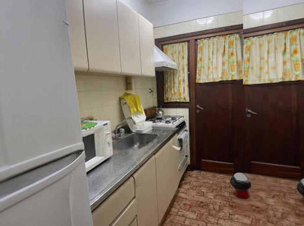 Dúplex en zona tranquila de Villa Gesell, a 2 cuadras de la playa miniatura 3