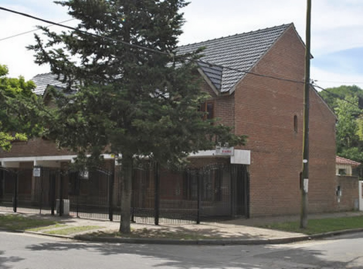 Dúplex con cochera y parrilla en San Bernardo