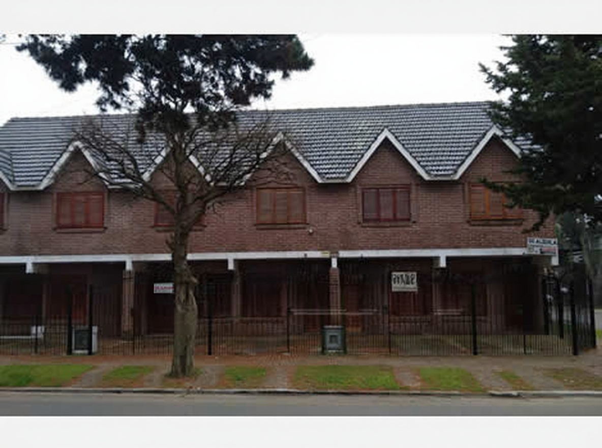 Dúplex con cochera y parrilla en San Bernardo miniatura 2