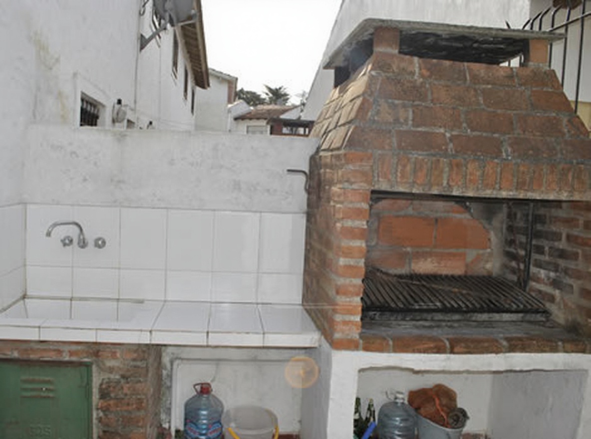 Dúplex con cochera y parrilla en San Bernardo miniatura 12