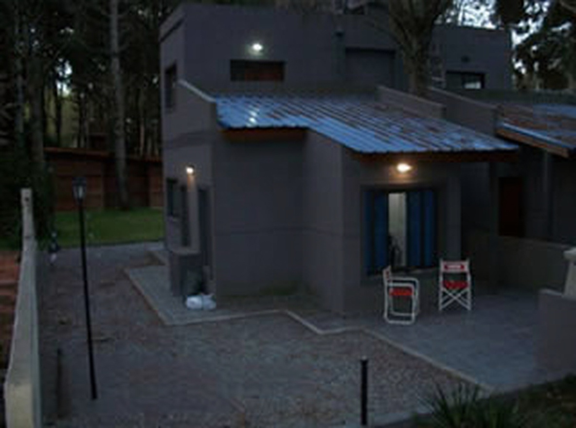 Dúplex con pileta y parrilla en Costa del Este miniatura 8