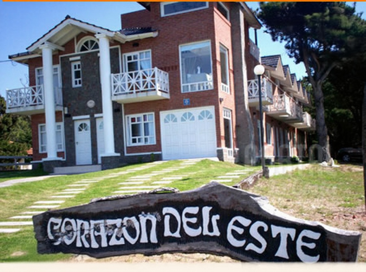 Dúplex con balcón y vista al mar frente al mar en Costa del Este