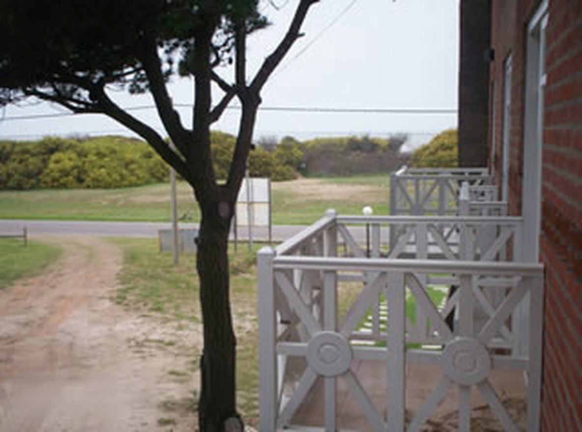 Dúplex con balcón y vista al mar frente al mar en Costa del Este miniatura 9