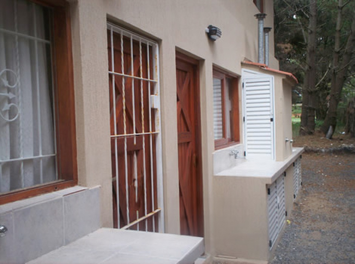 Dúplex con cochera y parrilla frente al mar en Costa del Este miniatura 12