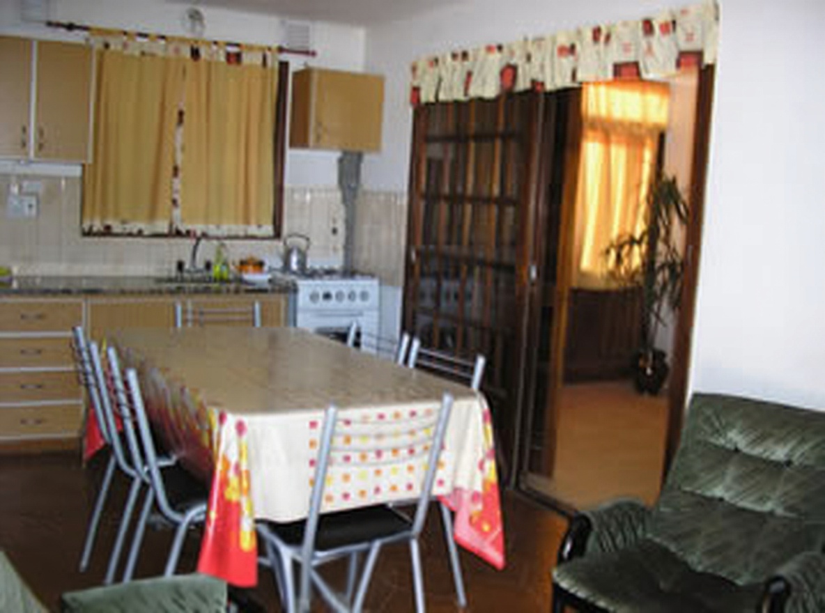 Dúplex para 4 personas a 40 metros de la playa en Mar de Ajó miniatura 2