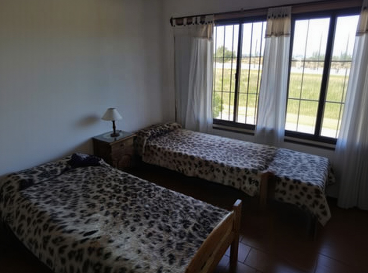 Dúplex para 4 personas a 40 metros de la playa en Mar de Ajó miniatura 7