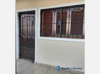 Dúplex con patio y parrilla a 300 metros del mar en Mar del Tuyú foto 3