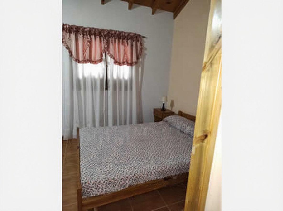 Dúplex con patio y parrilla a 300 metros del mar en Mar del Tuyú miniatura 6