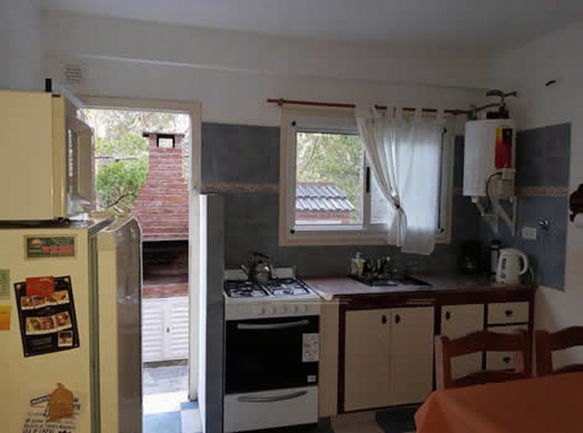 Dúplex de 2 dormitorios y 2 baños frente al mar en Costa del Este miniatura 3