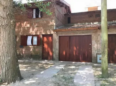Dúplex con parrilla en Lucila del Mar