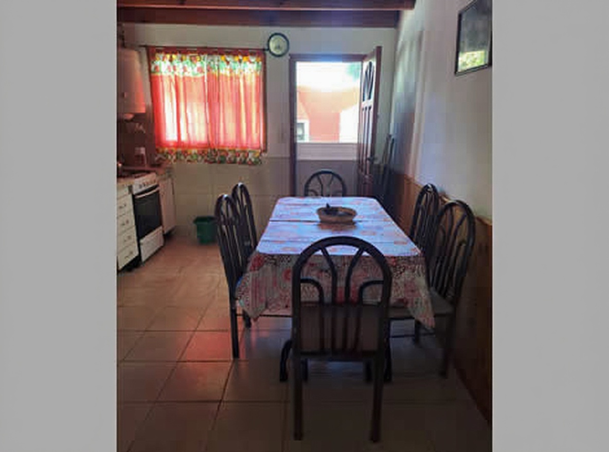 Dúplex con patio y parrilla en San Clemente del Tuyú miniatura 5