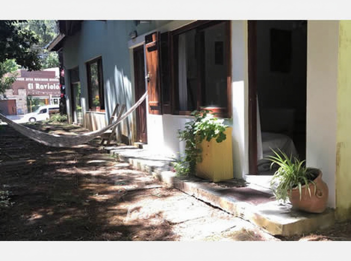 Dúplex con WiFi a 3 cuadras del mar en Costa del Este miniatura 2