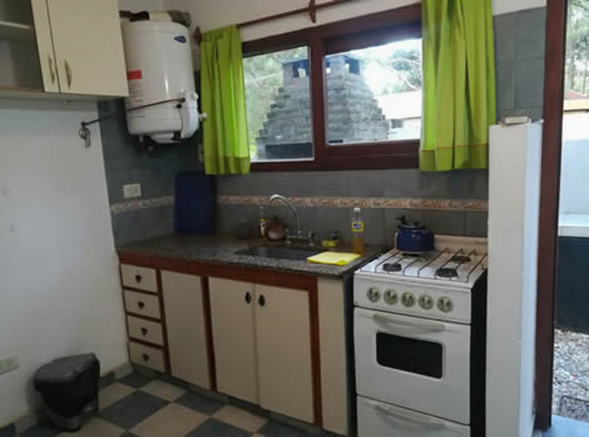 Dúplex con WiFi a 3 cuadras del mar en Costa del Este miniatura 3