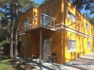 Dúplex con parque y parrilla en Costa del Este