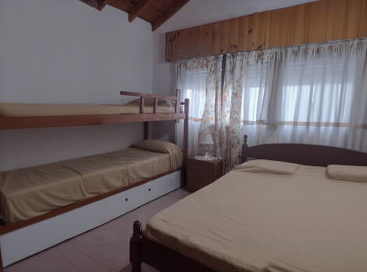 Dúplex con pileta y parrilla en Mar del Tuyú miniatura 6