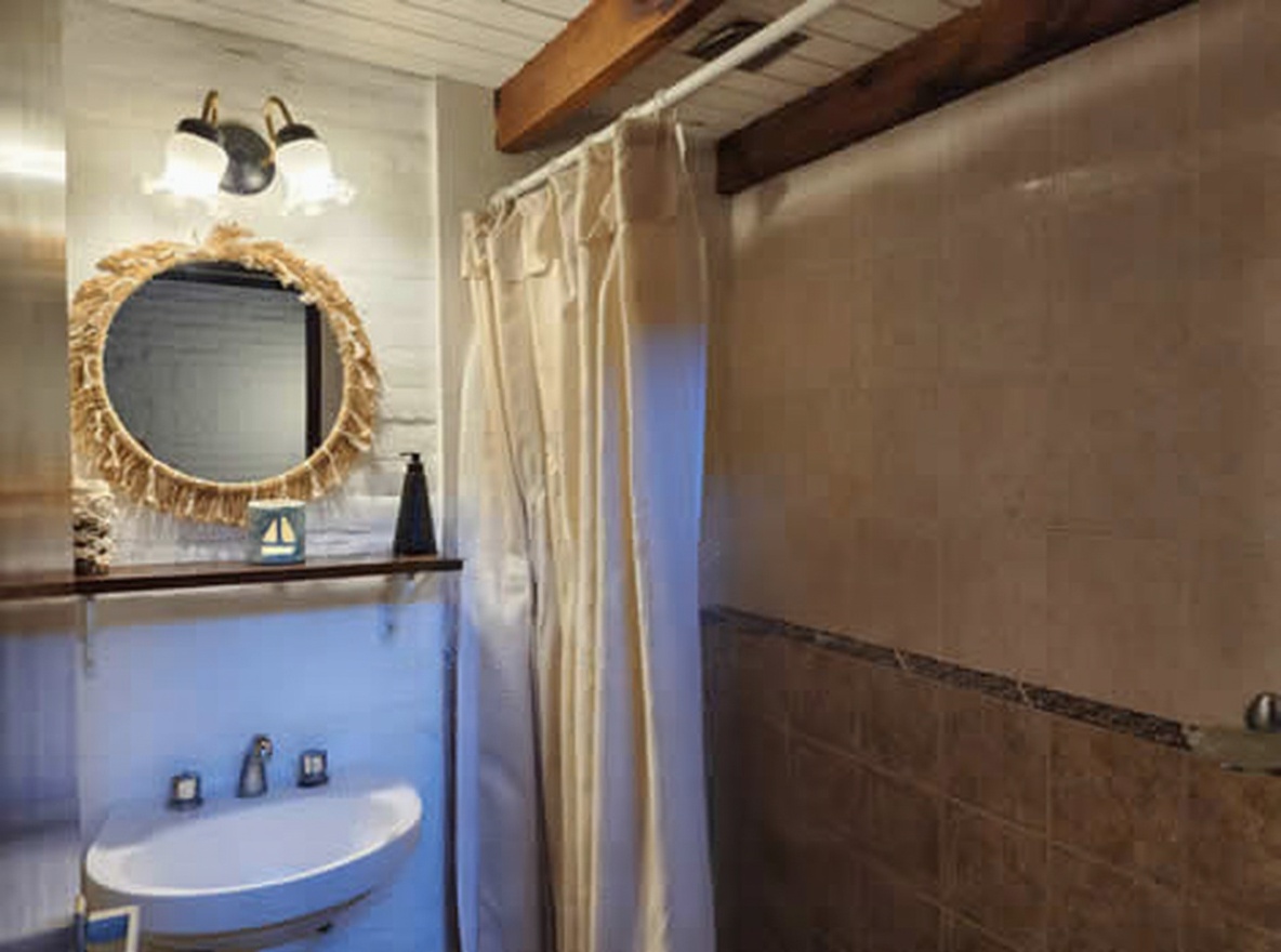 Dúplex con patio y parrilla a 400 metros del mar en Costa del Este miniatura 7