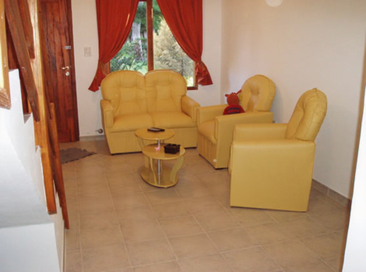 Dúplex cerca del centro en Costa del Este miniatura 2