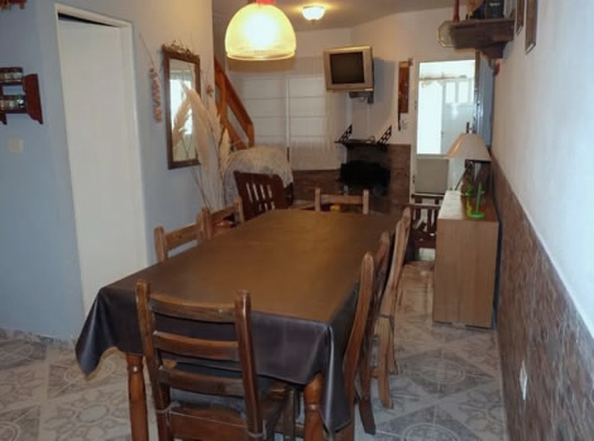 Dúplex con patio y parrilla frente al mar en Mar del Tuyú miniatura 3