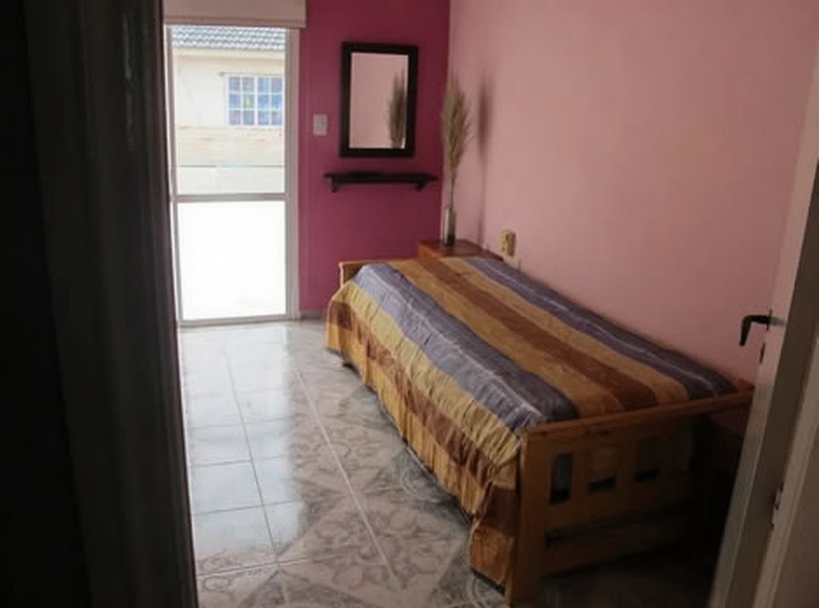 Dúplex con patio y parrilla frente al mar en Mar del Tuyú miniatura 8