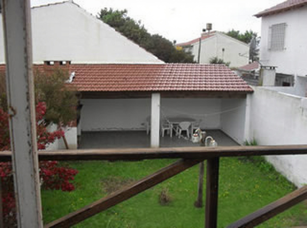 Dúplex y chalet en zona residencial de Mar del Tuyú miniatura 3