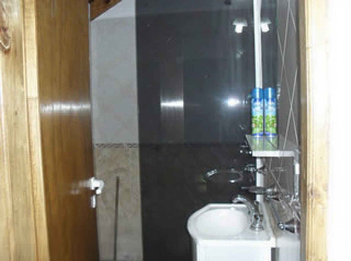 Dúplex y chalet en zona residencial de Mar del Tuyú miniatura 6