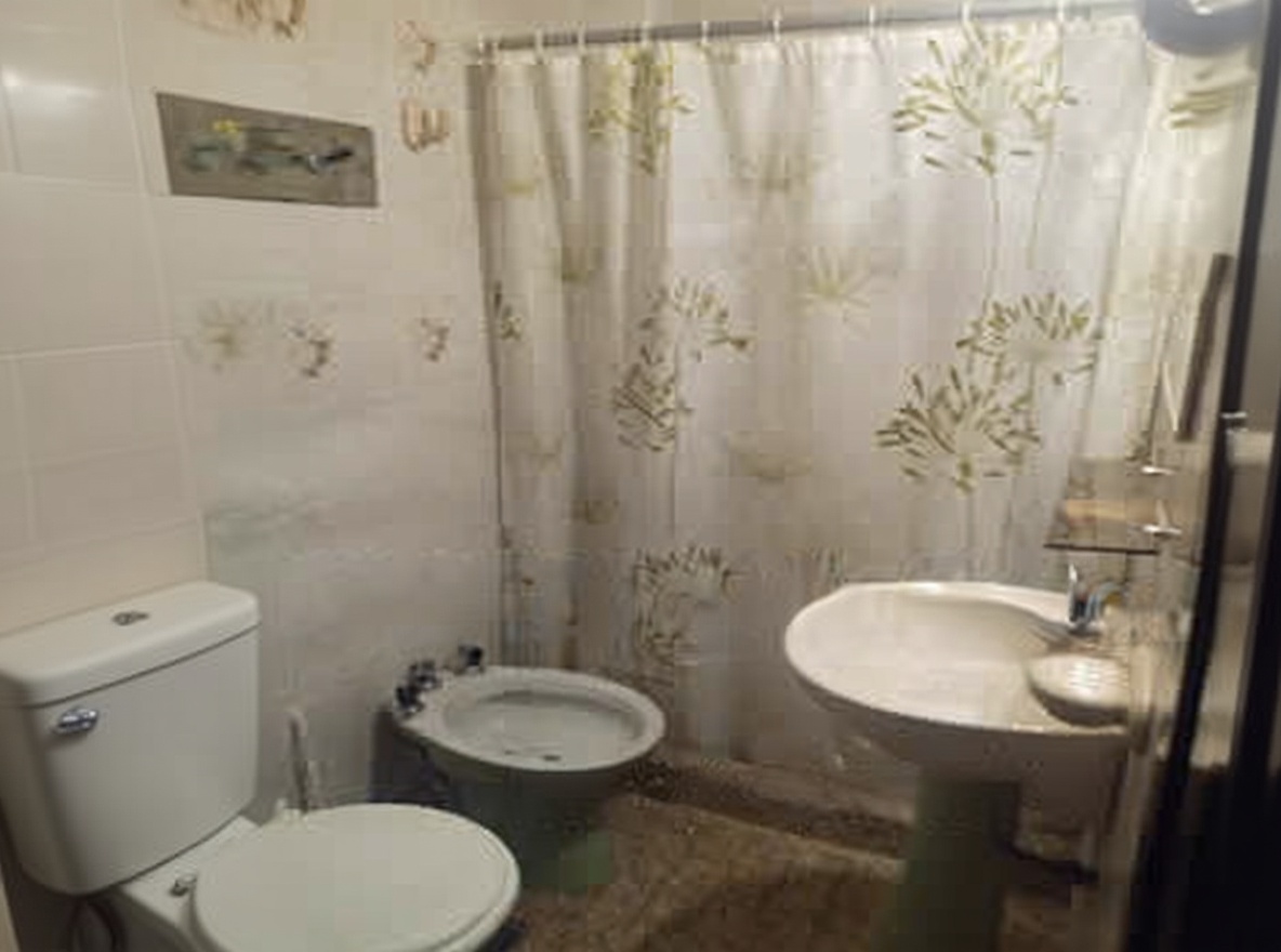 Dúplex y departamento para 4 personas en Mar de Ajó miniatura 4