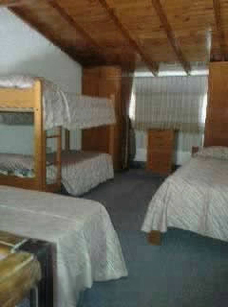 Dúplex y departamento para 4 personas en Mar de Ajó miniatura 9