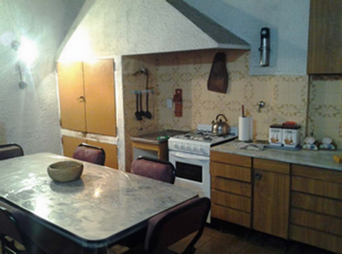 Dúplex con cochera y parrilla frente al mar en Mar del Tuyú miniatura 2