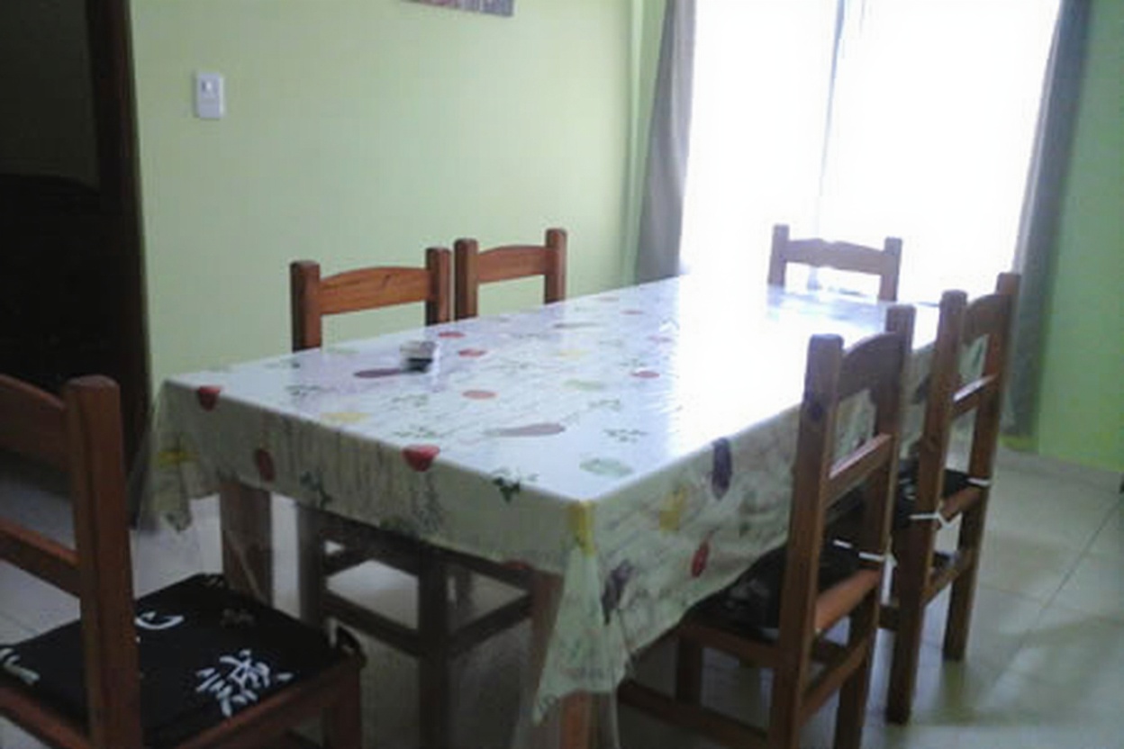 Dúplex con pileta y parrilla a 70 metros del mar en Mar del Tuyú miniatura 3