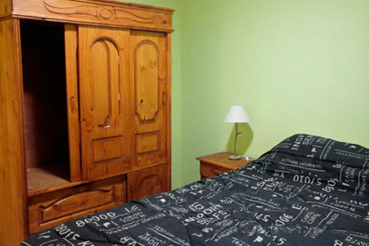 Dúplex con pileta y parrilla a 70 metros del mar en Mar del Tuyú miniatura 6