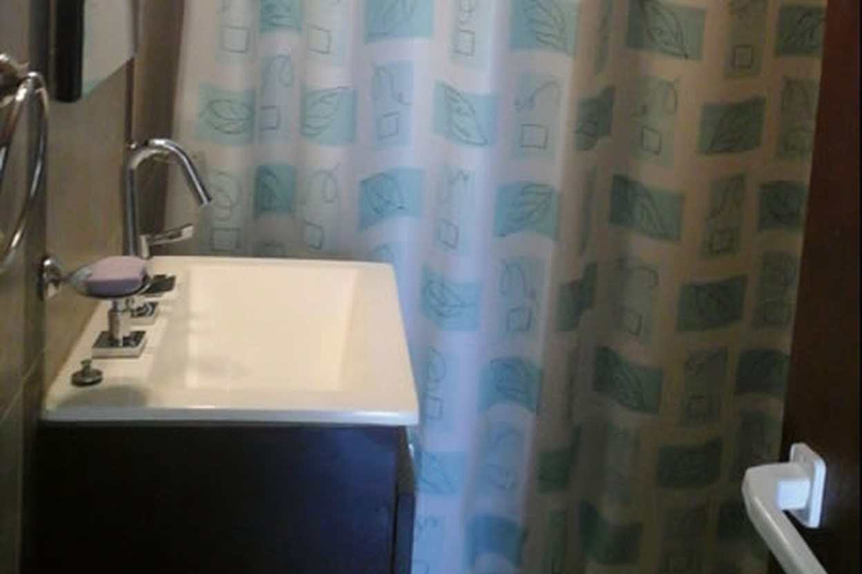 Dúplex con pileta y parrilla a 70 metros del mar en Mar del Tuyú miniatura 8